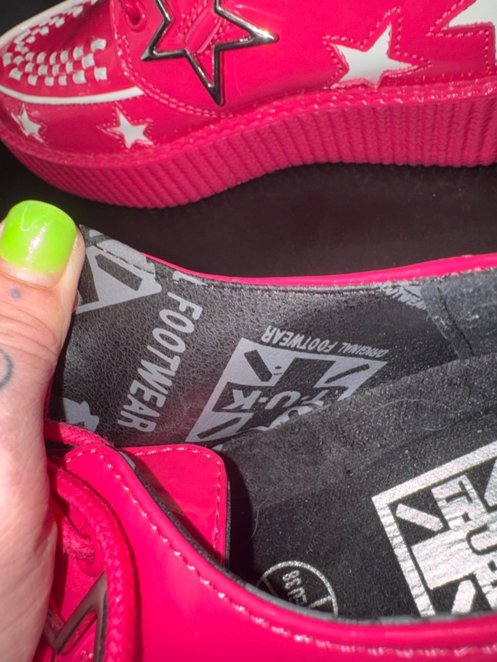 SOLD. T.U.K. Hot Pink Creepers Size 7 Patent Leather Platform - Picture 5 of 17